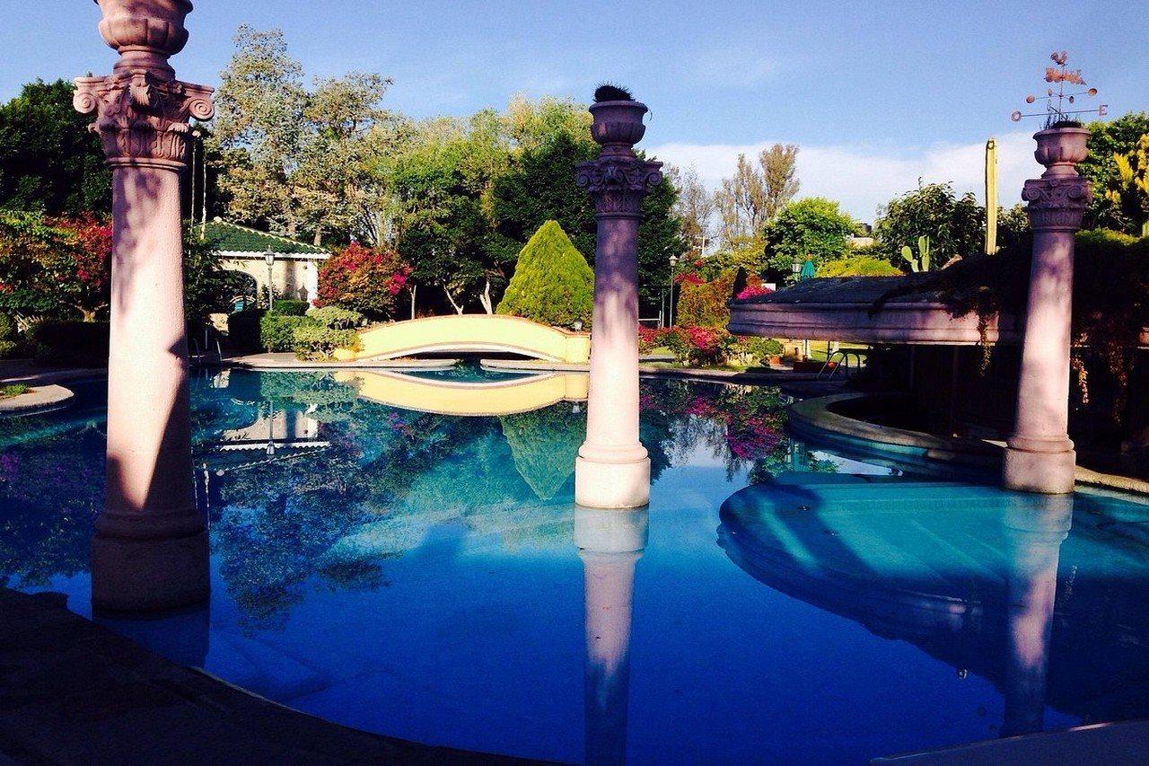Gran Hotel Hacienda De La Noria Aguascalientes Eksteriør billede The pool at the center of the resort