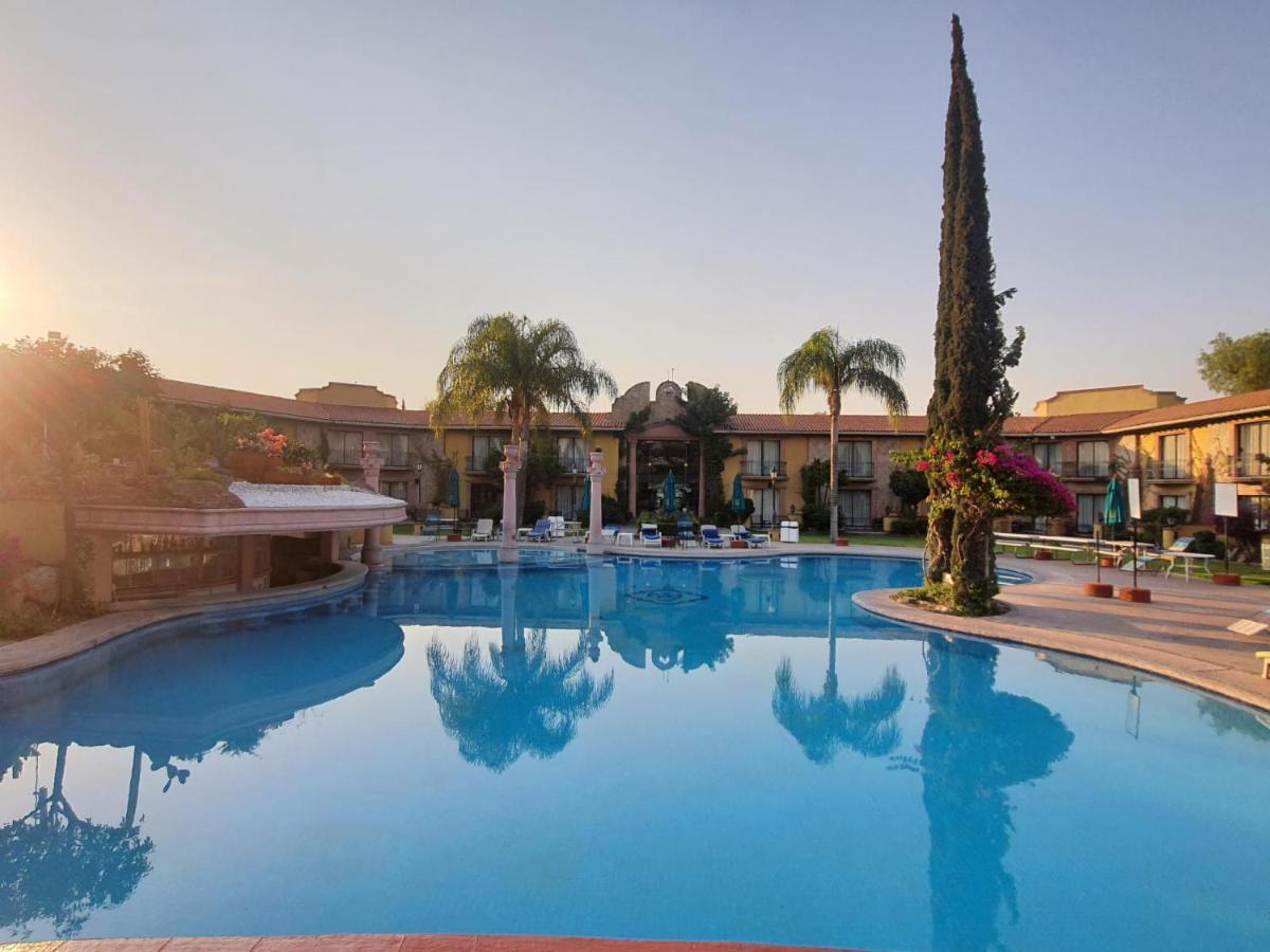 Gran Hotel Hacienda De La Noria Aguascalientes Eksteriør billede The pool at the hotel