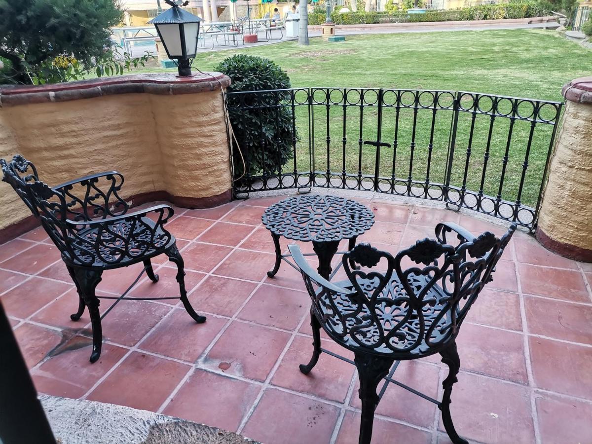 Gran Hotel Hacienda De La Noria Aguascalientes Eksteriør billede Iron patio furniture