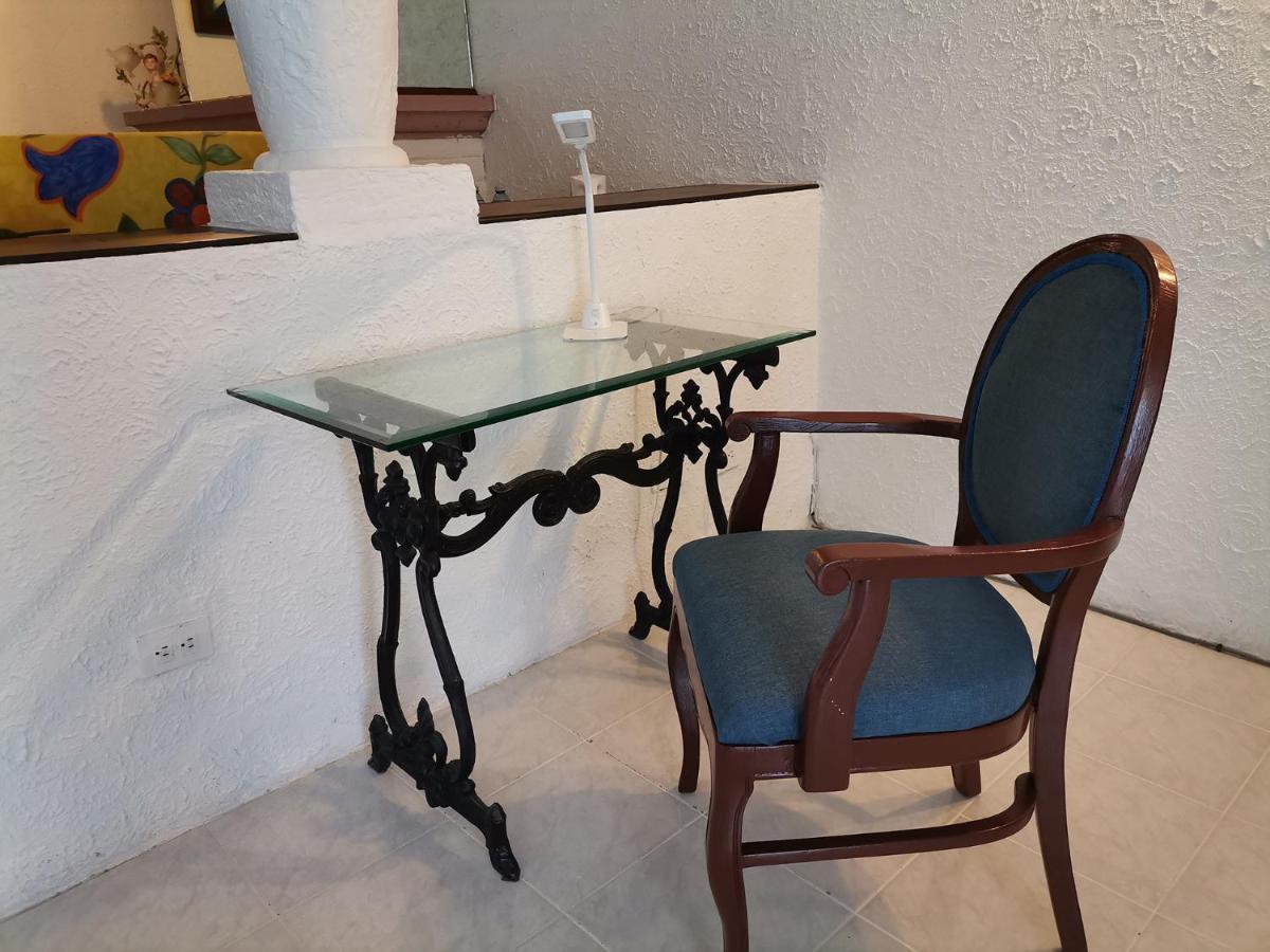 Gran Hotel Hacienda De La Noria Aguascalientes Eksteriør billede A chair