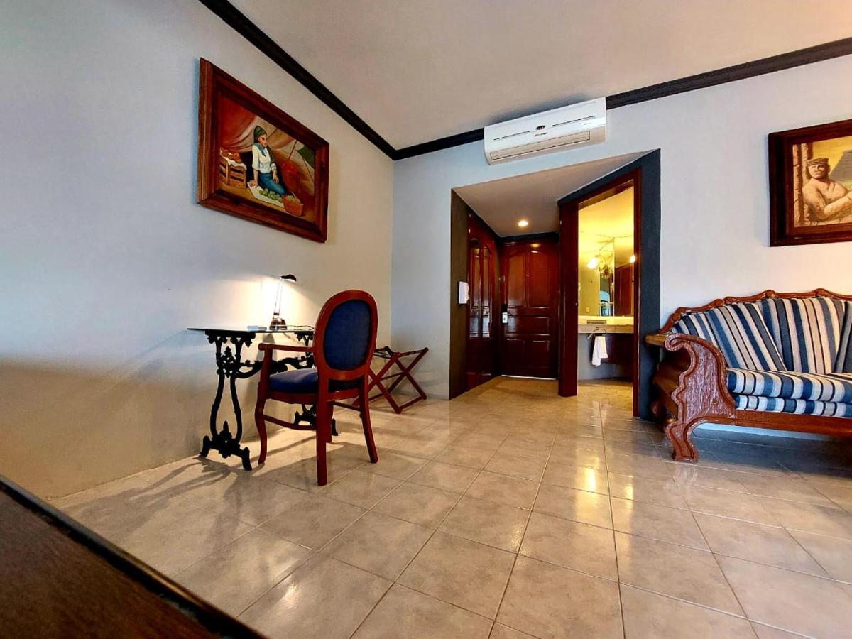 Gran Hotel Hacienda De La Noria Aguascalientes Eksteriør billede A room at the hotel